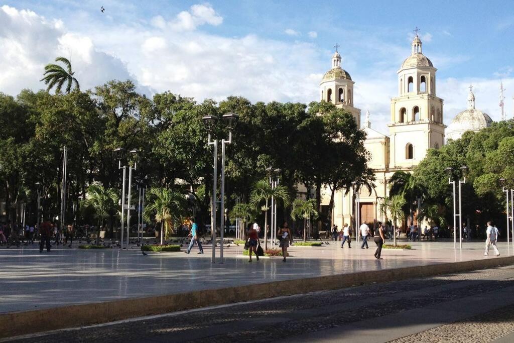 En Cucuta Amoblado Muy Comodo Y Central Lejlighed Los Patios Eksteriør billede